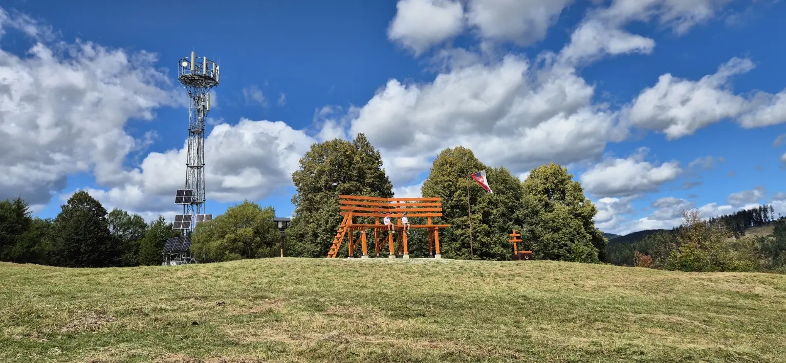 Lavička nad Rudinou pri vysielači