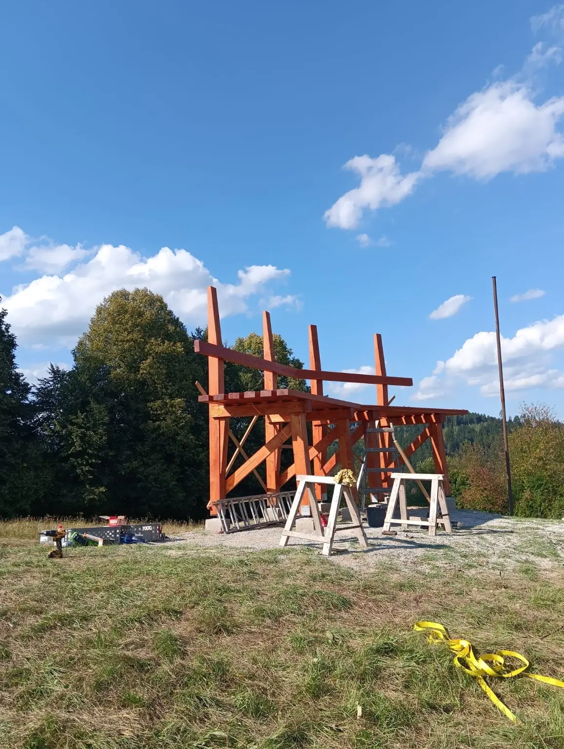 Montáž Lavičky nad Rudinou priamo na mieste